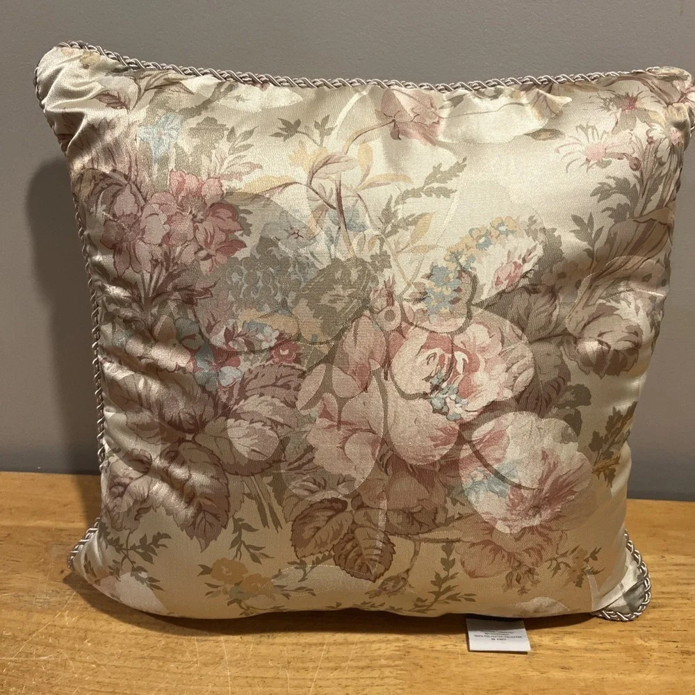 Vintage Croscill Cotswold Pillow‎ Square Pink FCream Floral 18x18